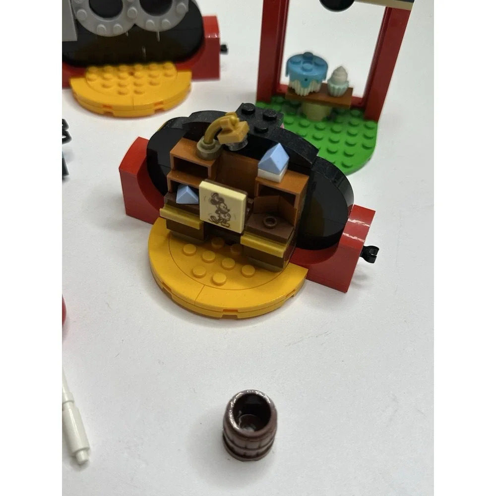 Legos Mickey Minnie Mouse Tinkerbell Peter Pan Woody Moana Train Set 43212